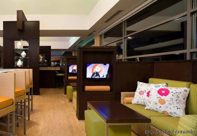 Holiday Inn 切萨皮克 餐厅 照片